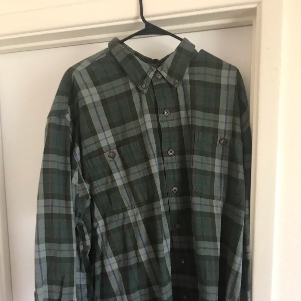 Free swinging flannel